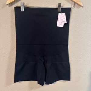 Auden Women's Size XXL High-Waist Shorts Medium Support - Shape wear - NWT